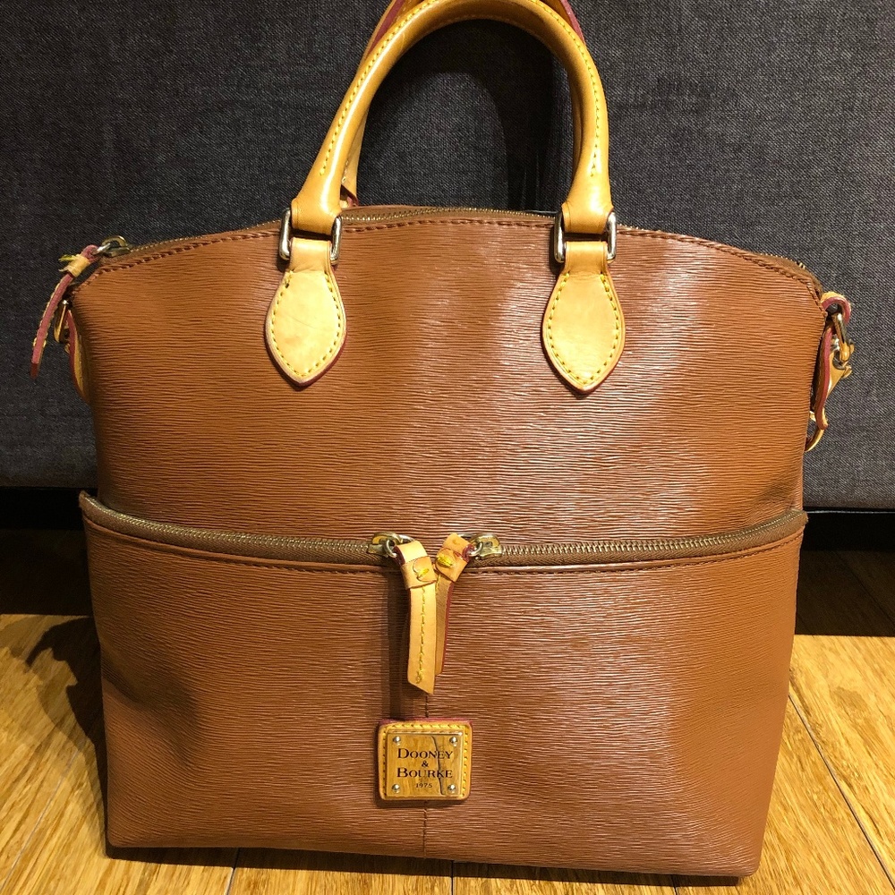 Dooney & Bourke satchel bag with detachable strap